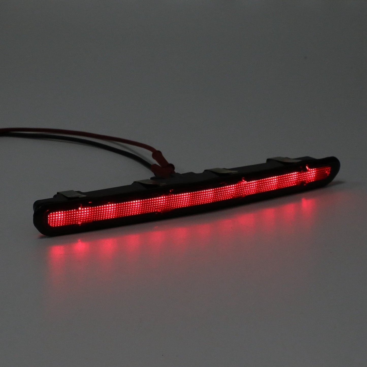 Troisième feu stop à DEL pour Chevrolet Camaro 2016-2021 84330249 84776577