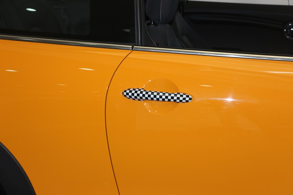 Couvre-poignée de porte à motif damier pour Mini Cooper R50 R52 R53 R55 R56