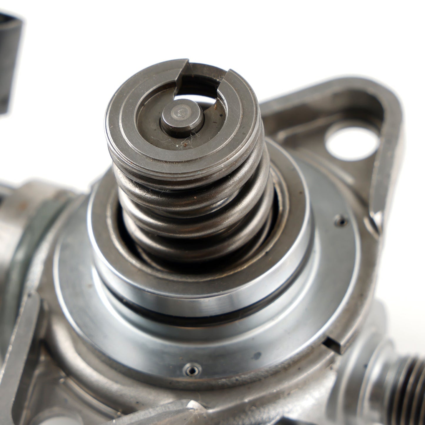 Pompe à carburant haute pression Renault Megane Scenic IV 1.2 TCE 130 H5F 408 166301888R 16630-4016R 166305283R