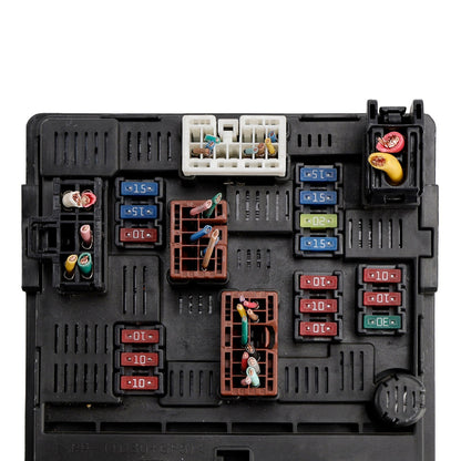 2013-2019 Nissan Versa 1.6L 284B7-1HR0C Engine Fuse Box Power Control Module