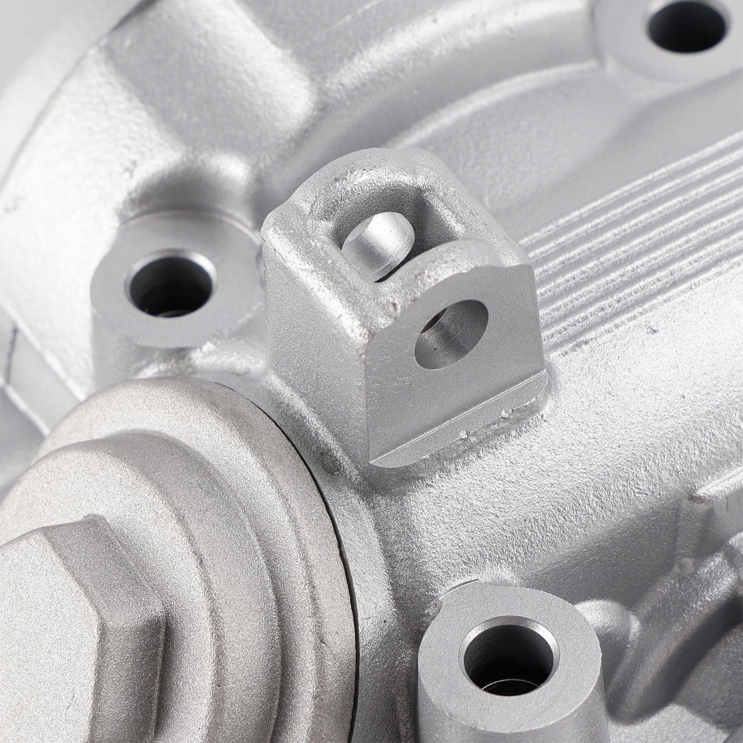 Yamaha YBR 125 YBR125 Complete Engine Cylinder Head without EGR Outlet 5VL-E1111-11