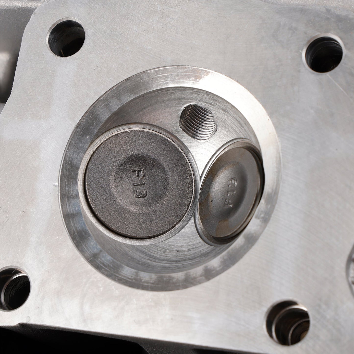 Yamaha YBR 125 YBR125 Complete Engine Cylinder Head without EGR Outlet 5VL-E1111-11