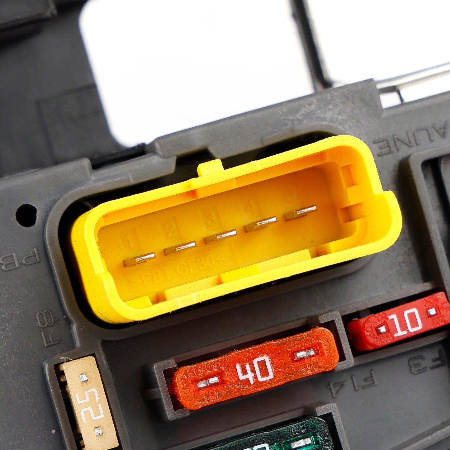 Peugeot 308 2008-2013 BSM-R06 Fuse Box 9675878780