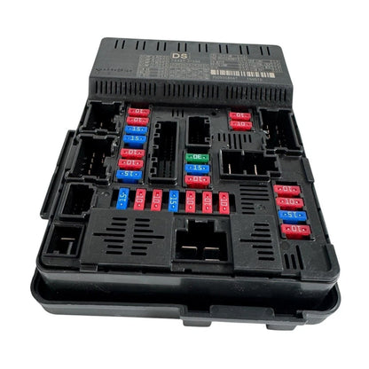2013-2018 Nissan Altima 284B7-3TS0A IPDM BCM Engine Control Unit Fuse Box