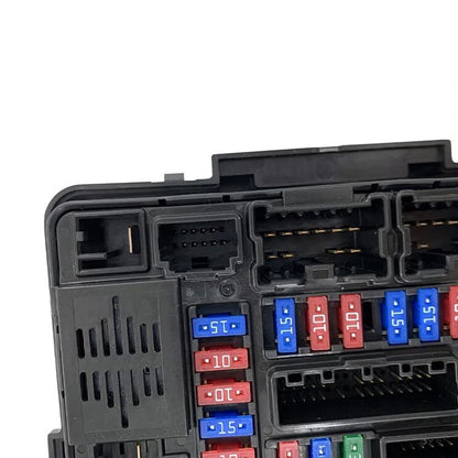 2013-2018 Nissan Altima 284B7-3TS0A IPDM BCM Engine Control Unit Fuse Box