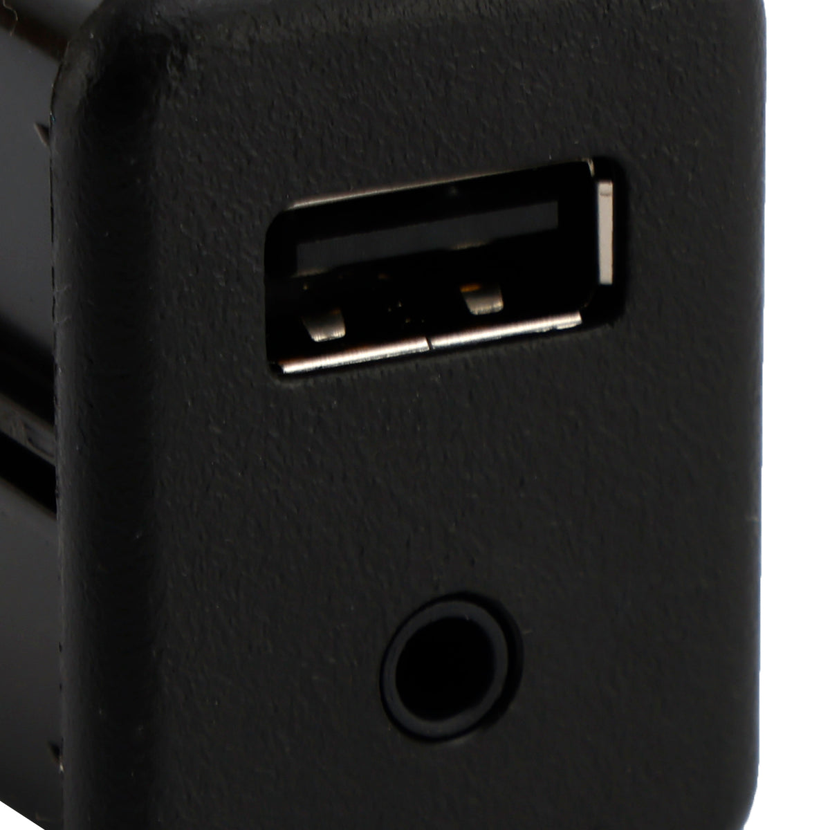 Camaro 2010 2011 2012 2013 2014 2015 Center Console Aux USB Port 25832462