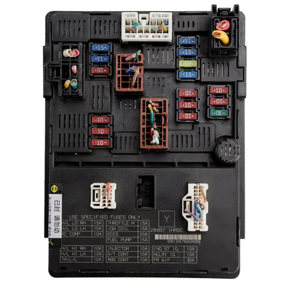 2013-2019 Nissan Versa 1.6L 284B7-1HR0C Engine Fuse Box Power Control Module
