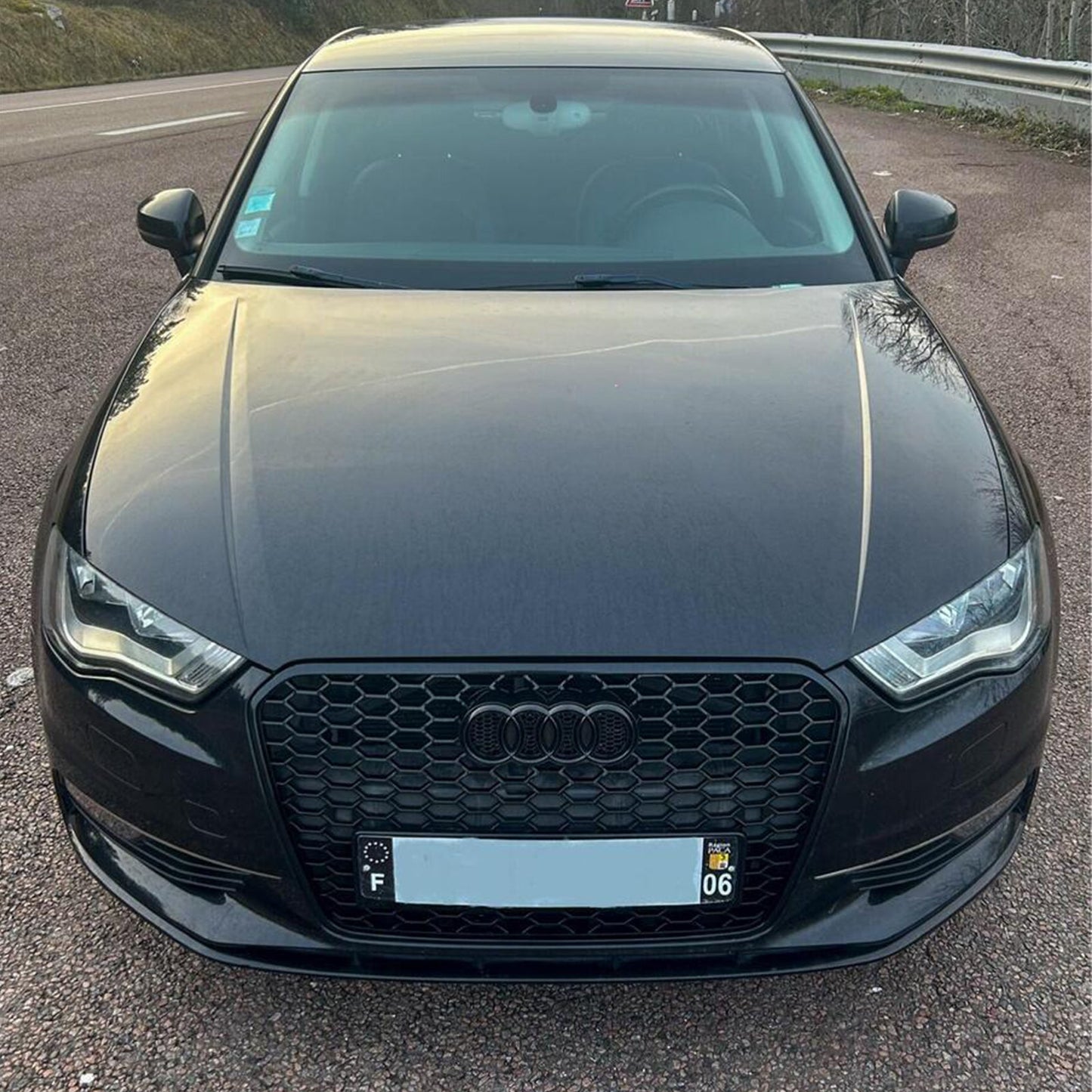 2013-2016 Audi A3 / A3 Sline / S3 Front Grill Air Intake Radiator Glossy Black RS Honeycomb Bumper Grille With Rings Emblem