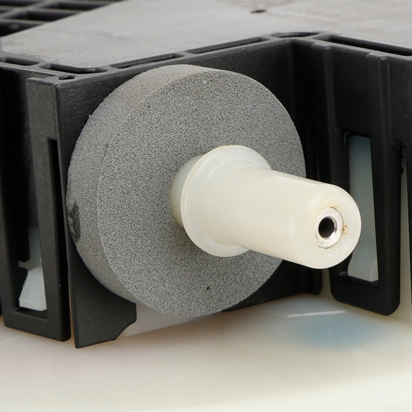 2017-2019 For GMC Sierra For Chevrolet Silverado 6.6L DEF Diesel Exhaust Fluid Pump 84545446