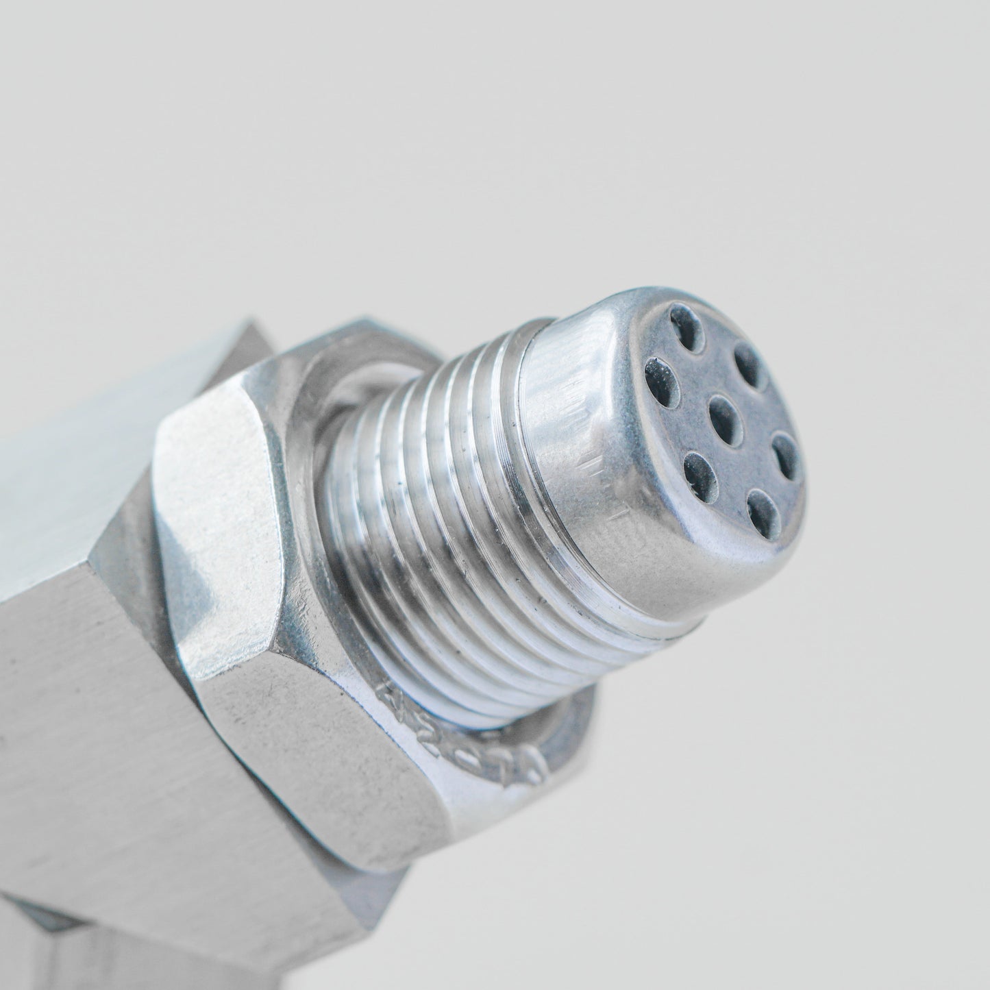 Mini convertidor catalítico de 45 grados, eliminador de sensor de O2, adaptador de luz de verificación del motor CEL M18X1.5