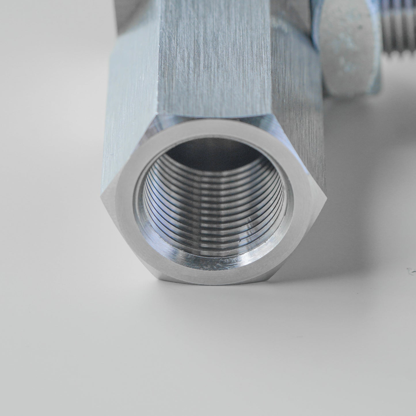 Adaptateur d'espacement de capteur d'O2 pour tuyau d'échappement Mini Cat 90°, simulateur de catalyseur, témoin de contrôle du moteur, éliminateur CEL P0420/P0042/P0430 