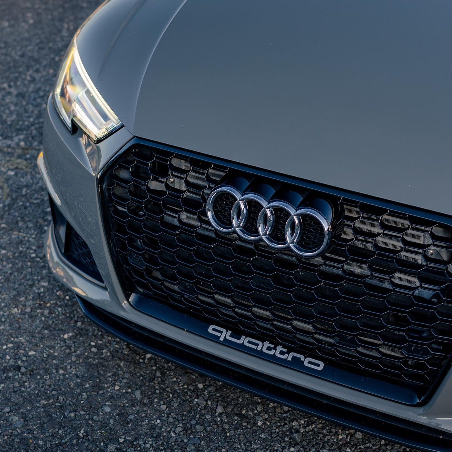 2016-2019 Audi A4 / A4 S-Line / S4 B9 RS4 Style Honeycomb Mesh Grill Front Bumper Gloss Black Grille With Silver Emblem