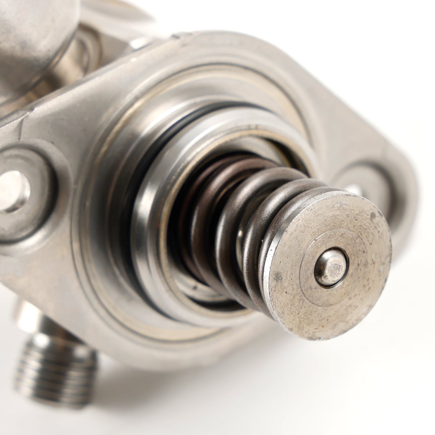 Pompe à carburant haute pression Audi A3/S3 1.4T 2015-2016 04E127026AP 04E127026N 04E127025