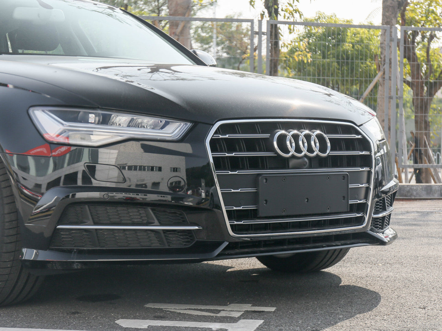2016-2018 Audi A6 C7 S-Line Bumper Front Bumper Grill 4G0807681AN 4G0807682AN Lower Grille Grill Black Chrome Generic